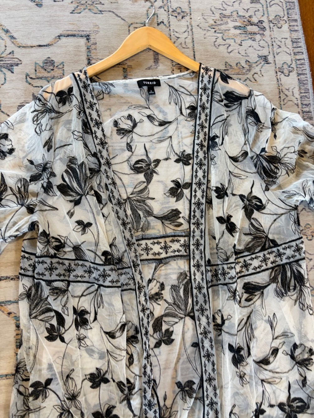 Torrid Embroidered Lace Mesh Kimono White & Black Sasha Floral Lingerie - Picture 11 of 16